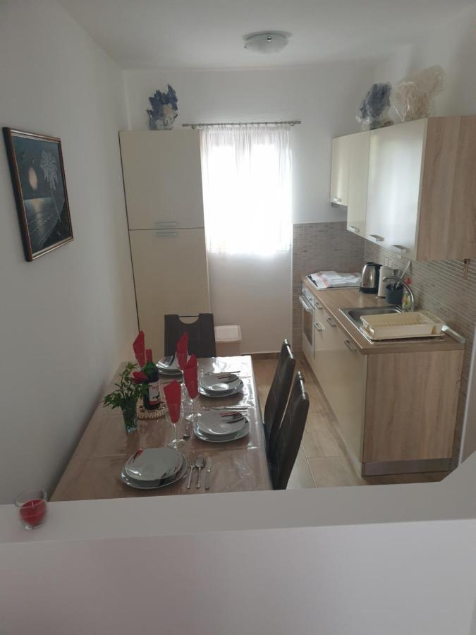 Apartment Luna Malinska Exterior photo
